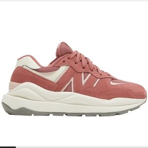 New Balance WMNS 57/40 'Henna Oyster Pink' W5740HG1